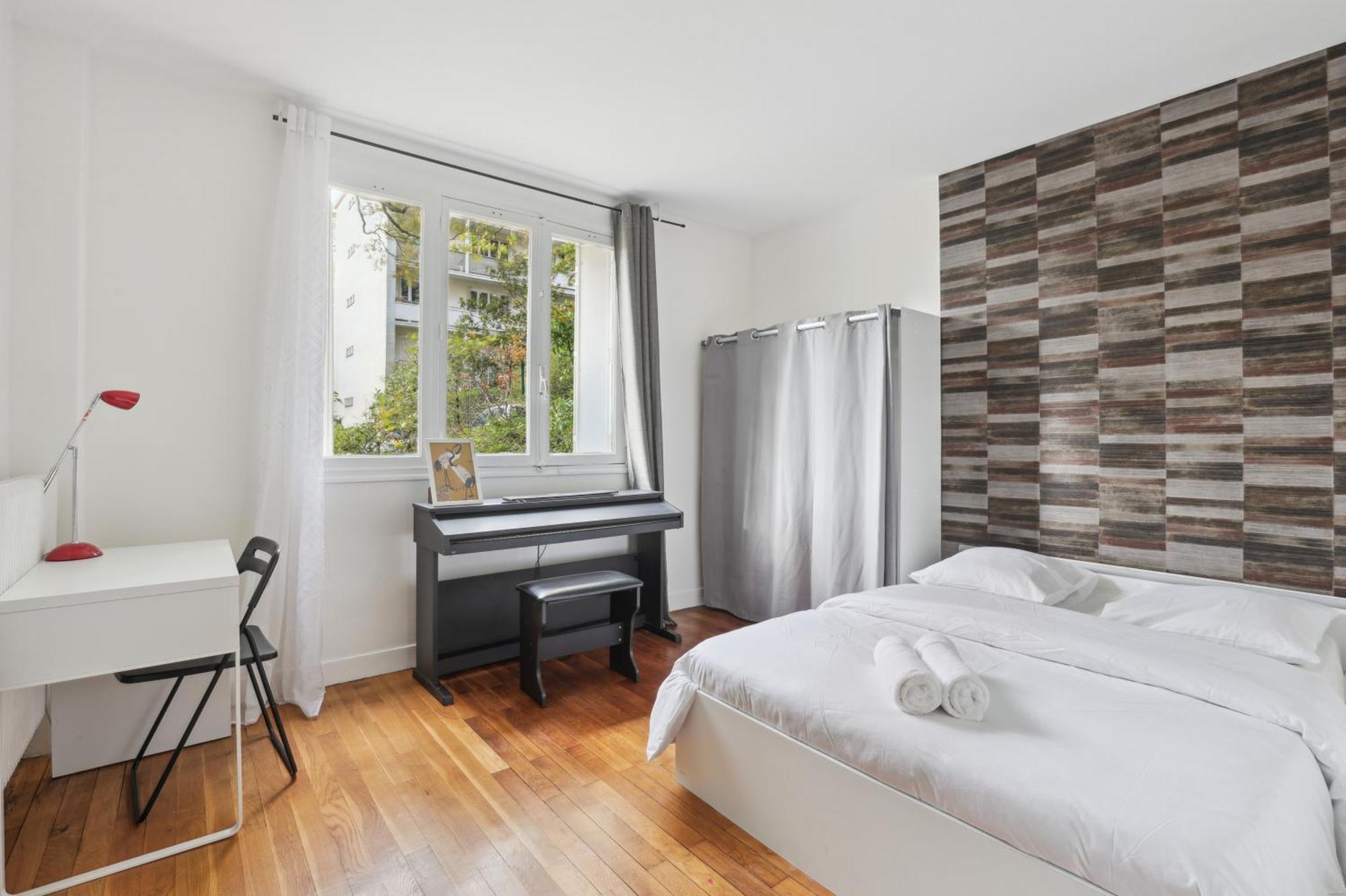Chic And Spacious With Piano And Terrace Apartment *